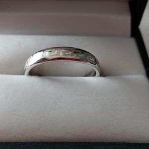 14k White Gold Greek Ring